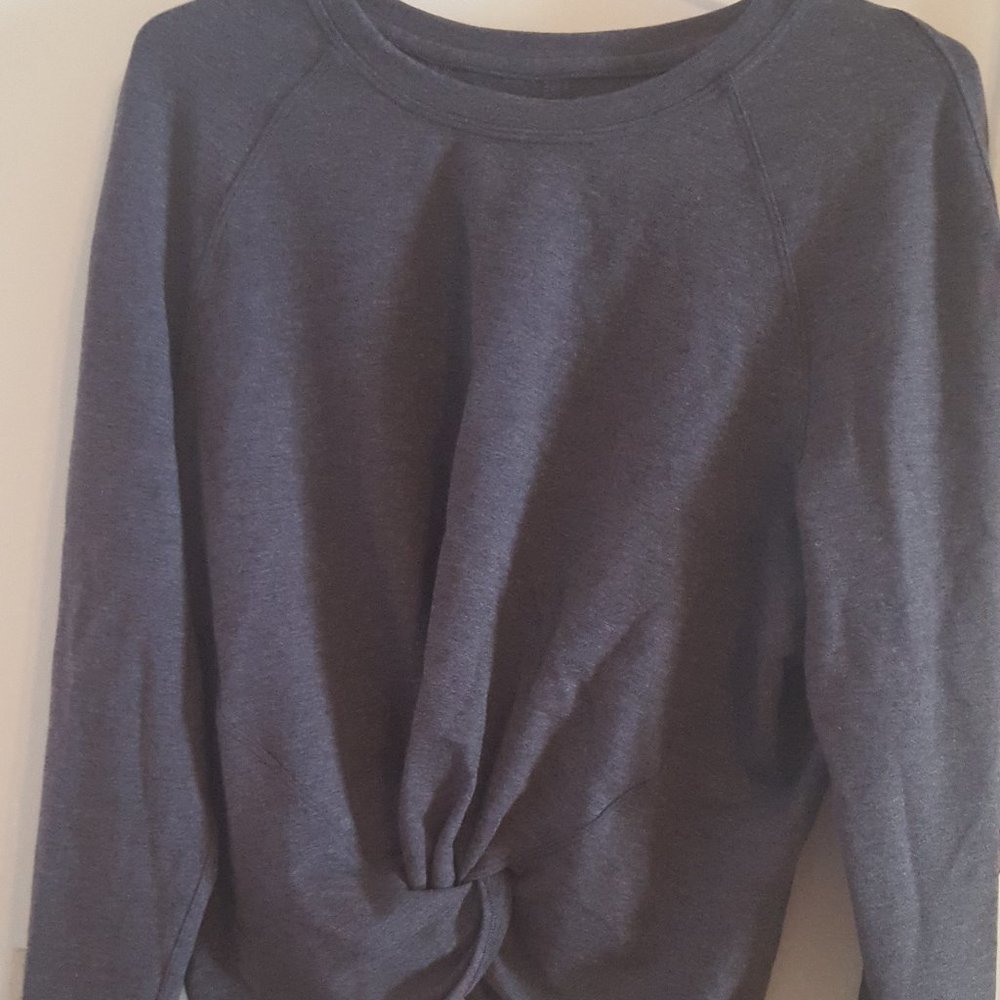 SOLD Lululemon Tuck and Gather